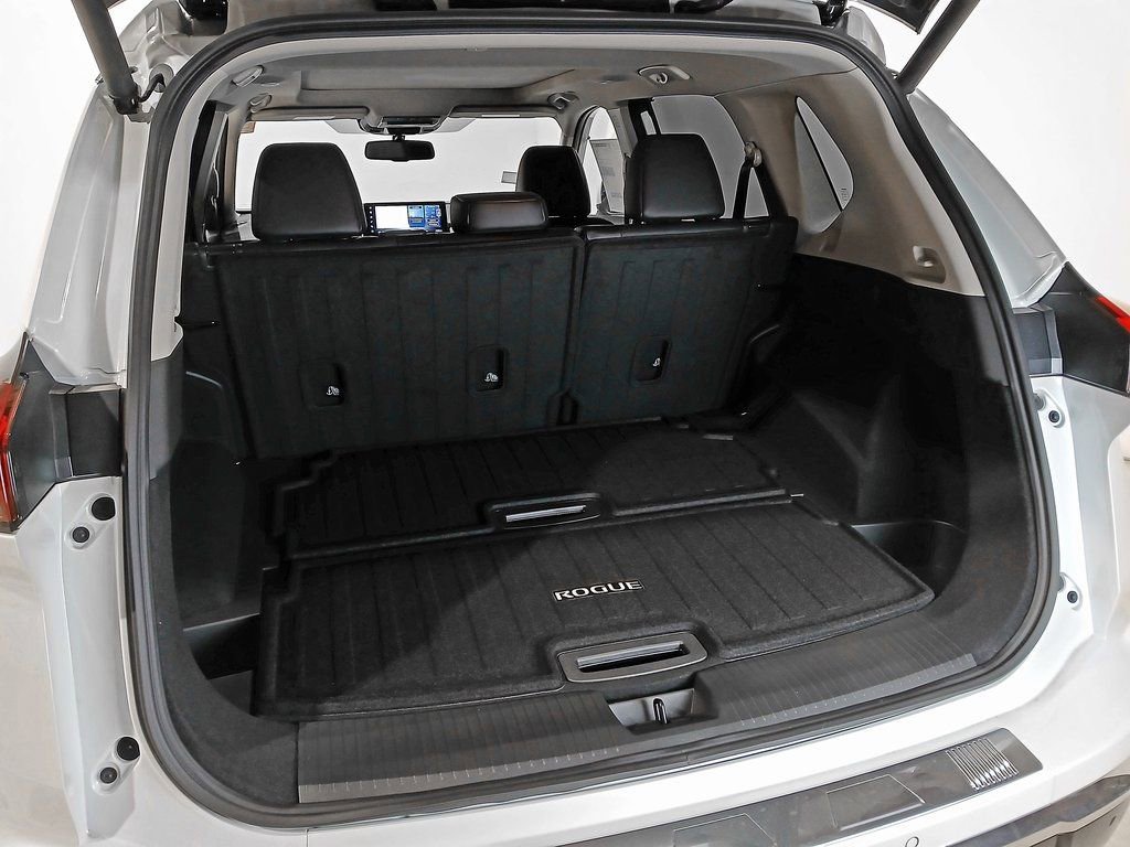 2026 Nissan Rogue Platinum - Photo 8