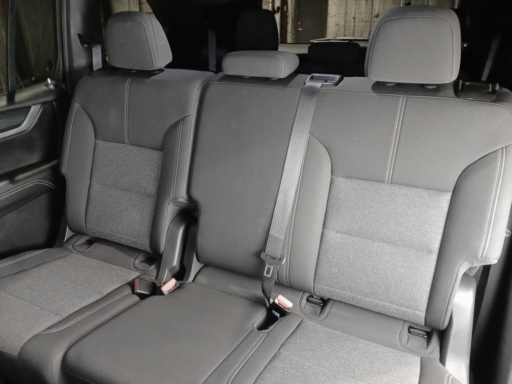 2025 GMC ACADIA - Image 13