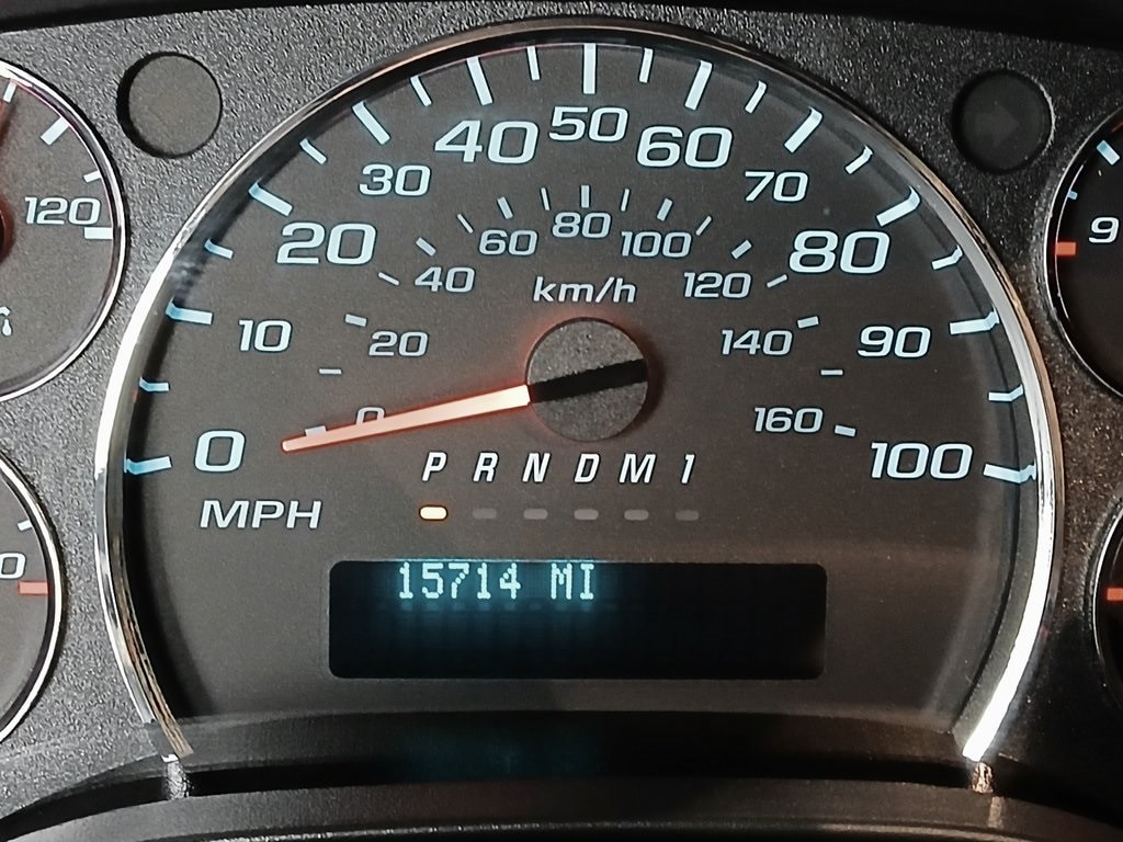 2024 GMC SAVANA - Image 19