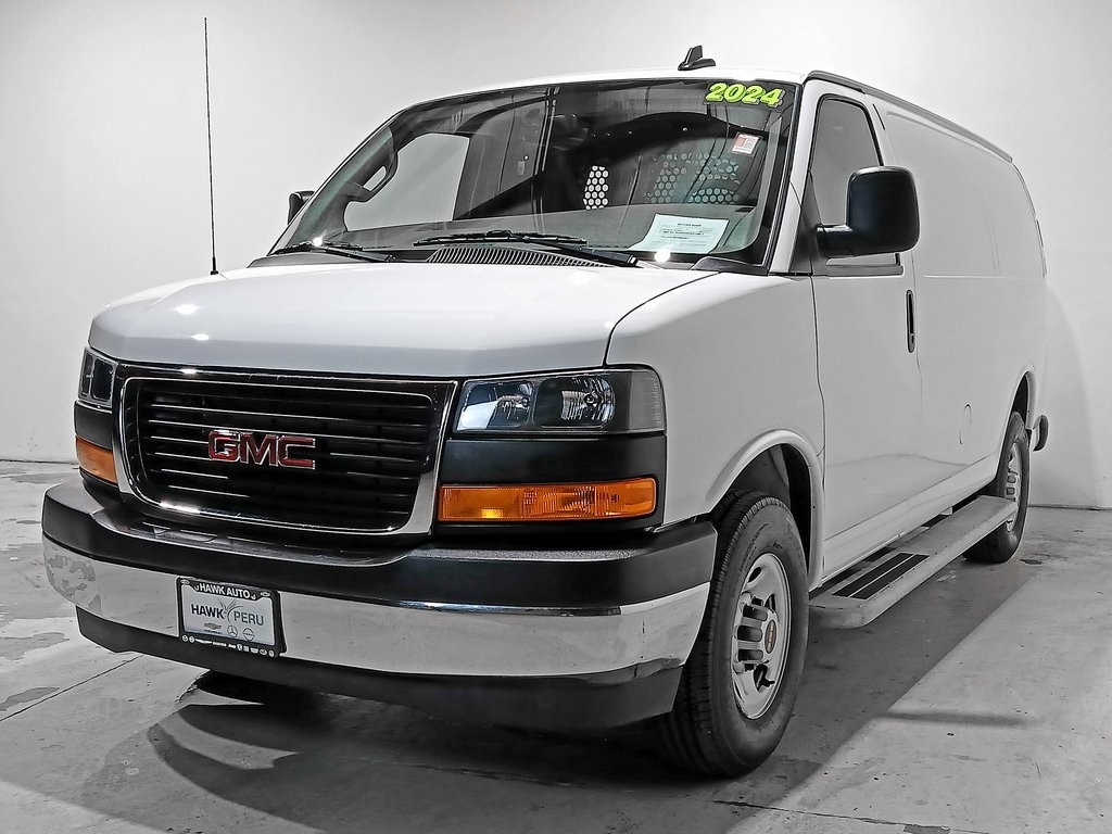 2024 GMC SAVANA - Image 3