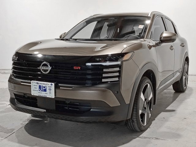 2025 Nissan Kicks SR photo 2