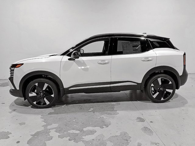 2025 Nissan Kicks SR photo 3