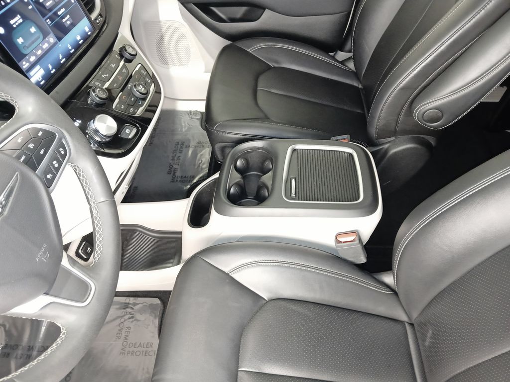 2024 Chrysler Pacifica Touring L - Photo 18