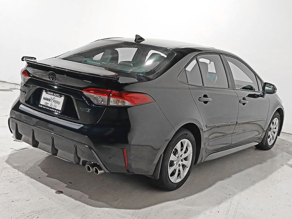 2026 Toyota Corolla XSE - Photo 6