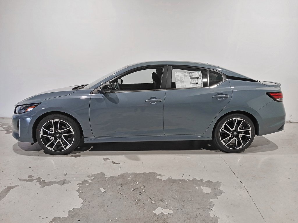 2025 Nissan Sentra SR photo 3