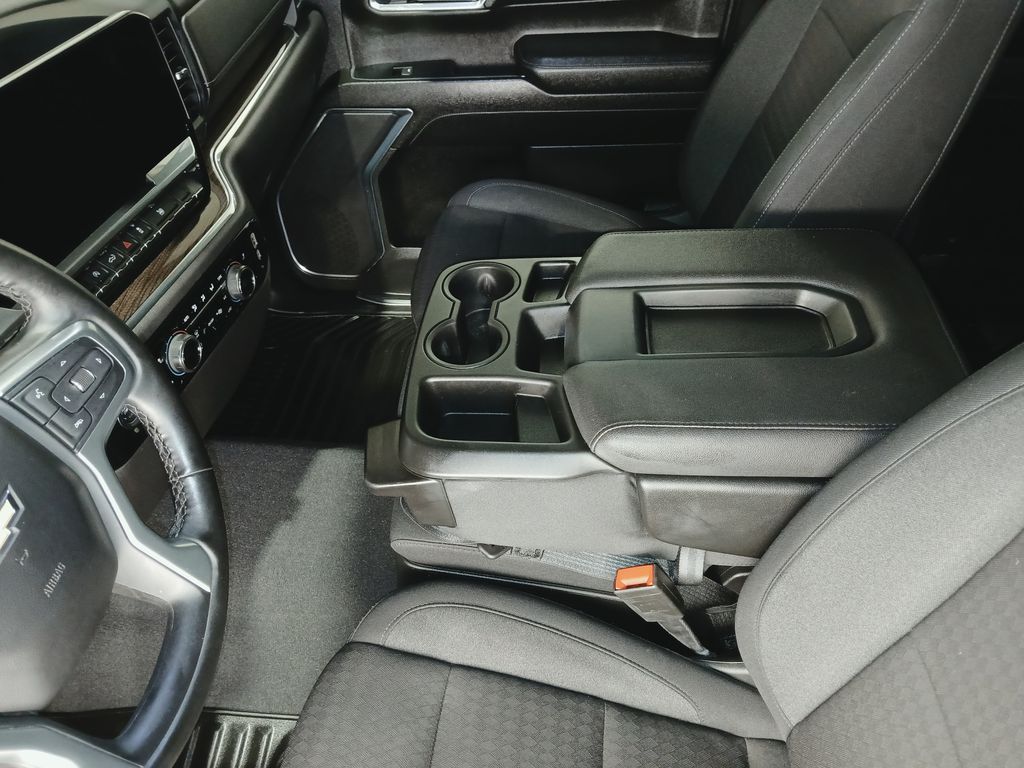 2024 Chevrolet Silverado 1500 LT - Photo 13