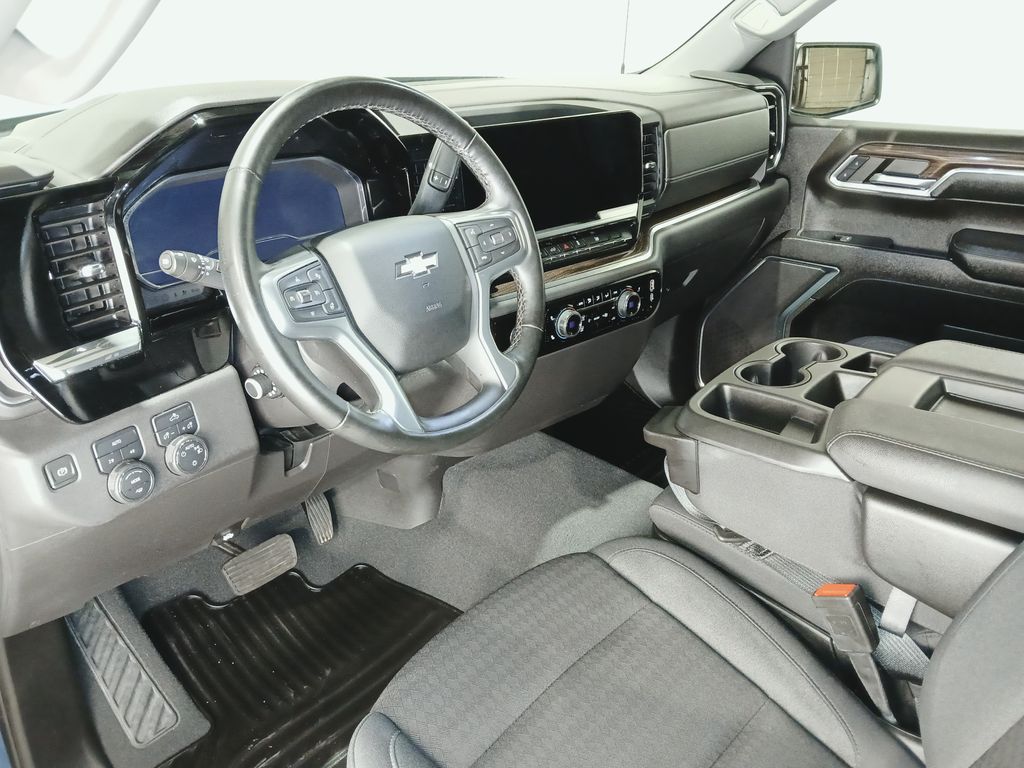 2024 Chevrolet Silverado 1500 LT - Photo 11