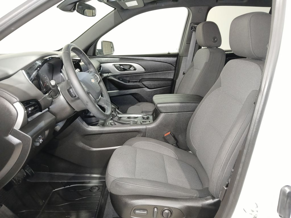 2023 Chevrolet Traverse 1LT - Photo 10