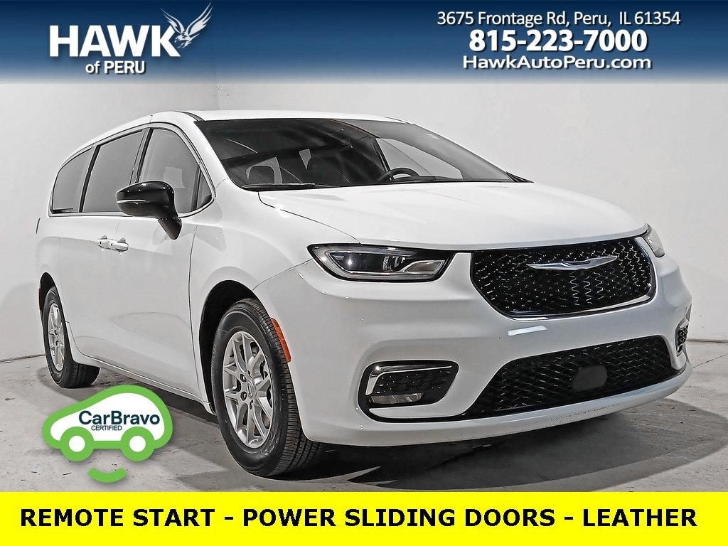 Used 2024 Chrysler Pacifica Touring L Minivan/Van