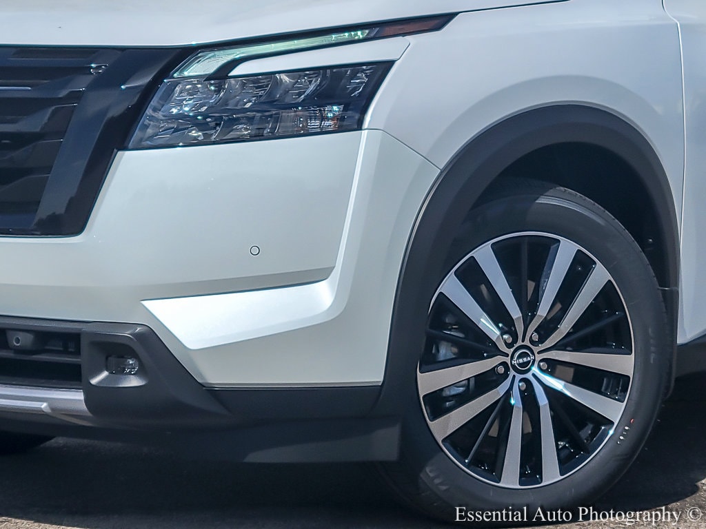 New 2025 Nissan Pathfinder Platinum Platinum 4WD