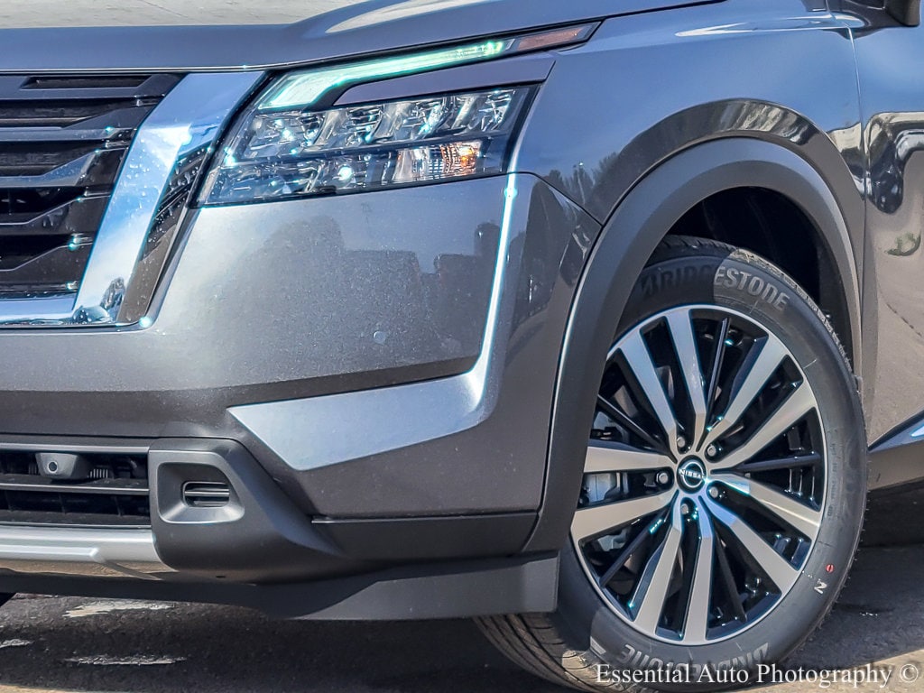 New 2025 Nissan Pathfinder Platinum Platinum 4WD