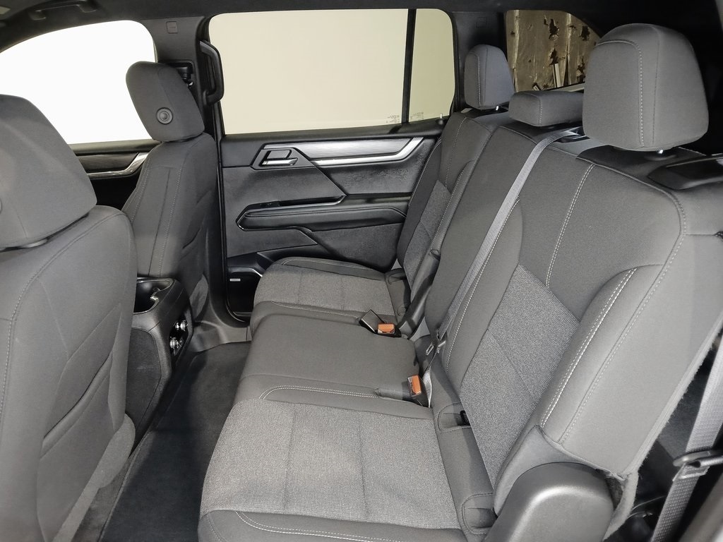 2025 GMC ACADIA - Image 12