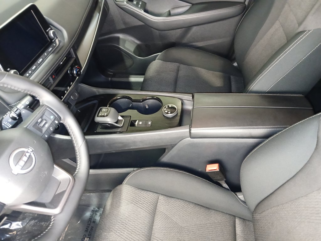 2026 Nissan Rogue SV - Photo 17