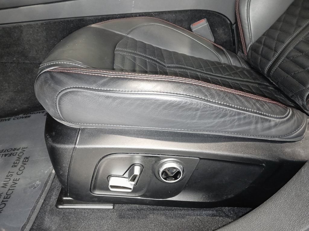 2022 MASERATI LEVANTE - Image 19