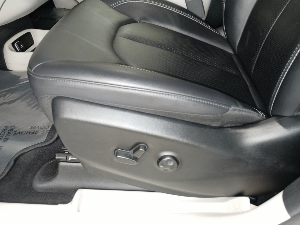 2024 Chrysler Pacifica Touring L - Photo 17