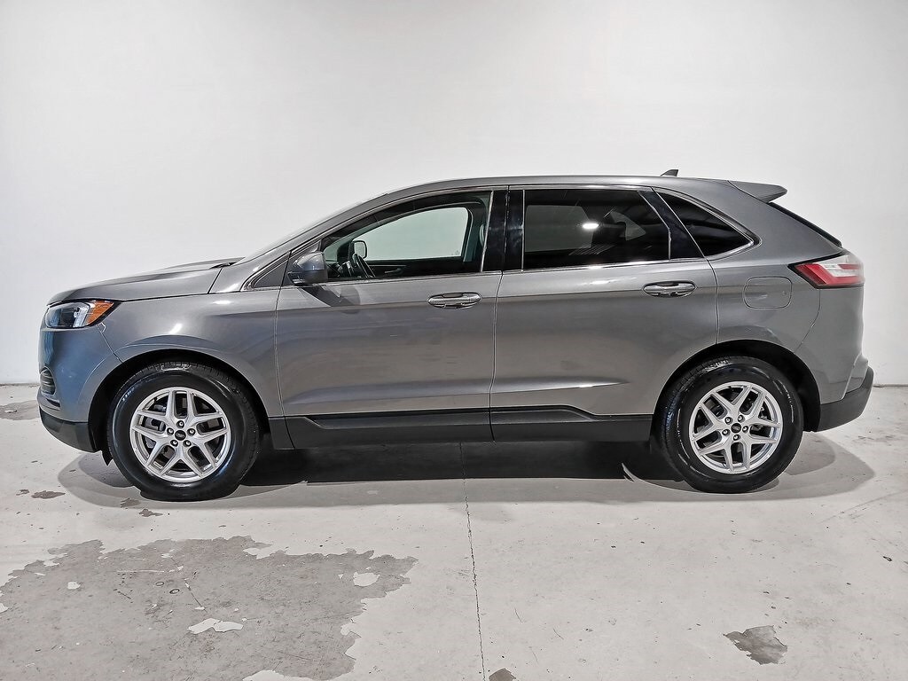 2023 Ford Edge SEL photo 3