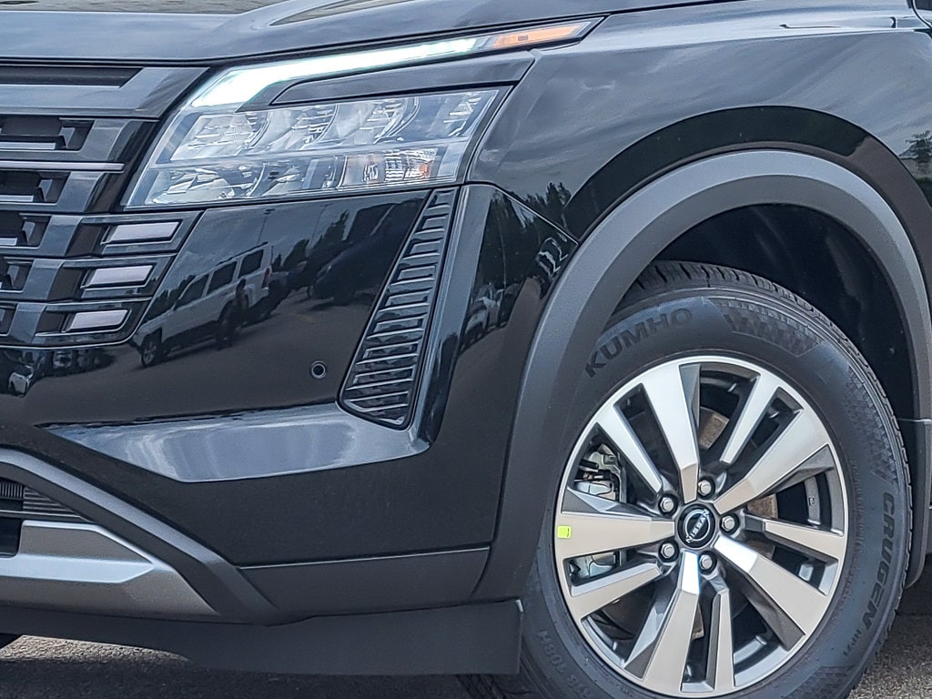 New 2026 Nissan Pathfinder SL SL 4WD
