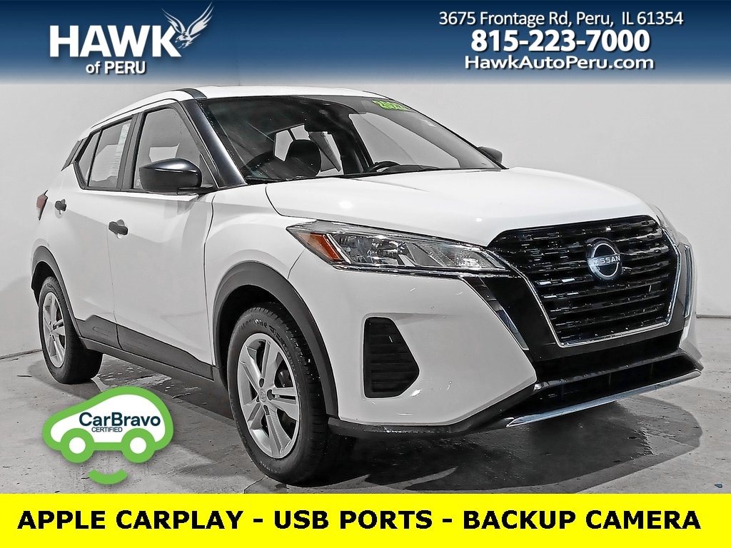 2022 Nissan Kicks S's photo