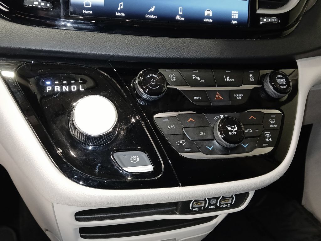 2024 Chrysler Pacifica Touring L - Photo 21