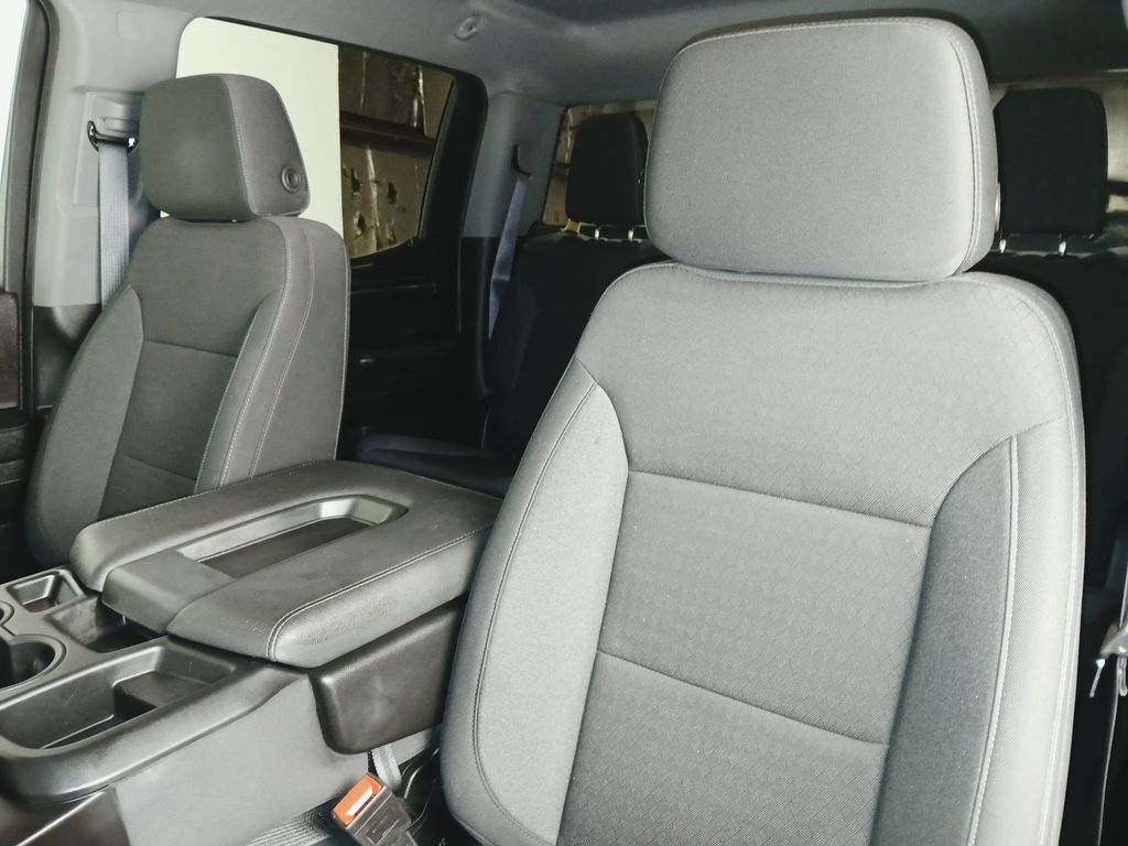 2024 Chevrolet Silverado 1500 LT - Photo 9