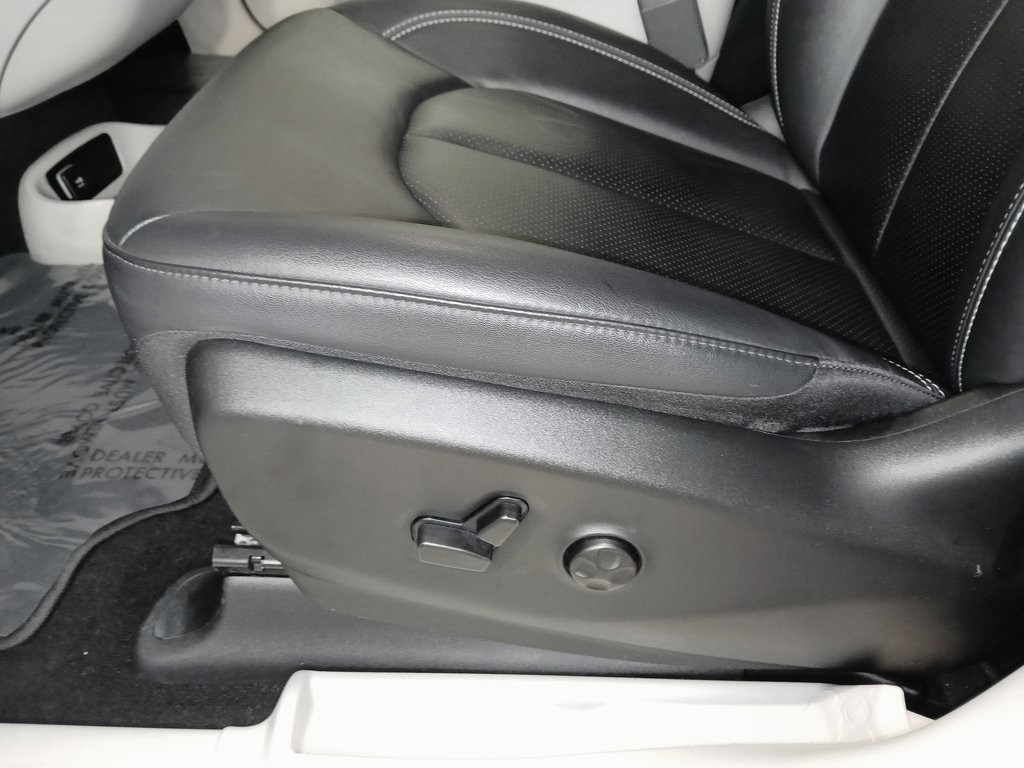 2024 CHRYSLER PACIFICA - Image 17