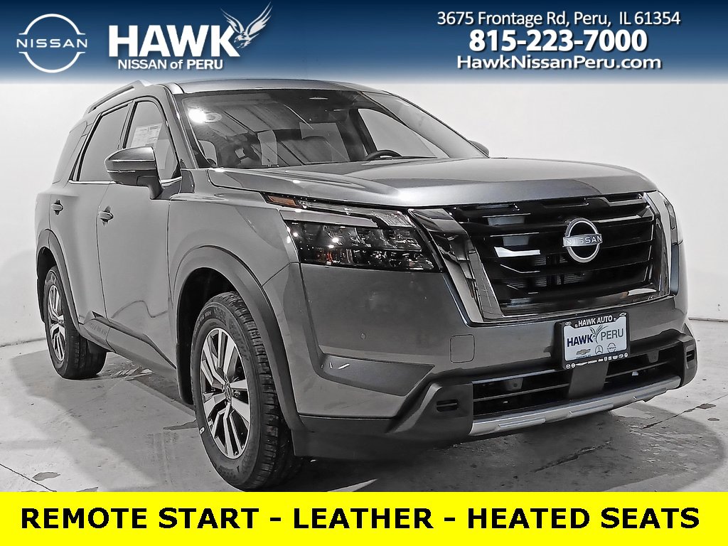 2025 Nissan Pathfinder SL's photo