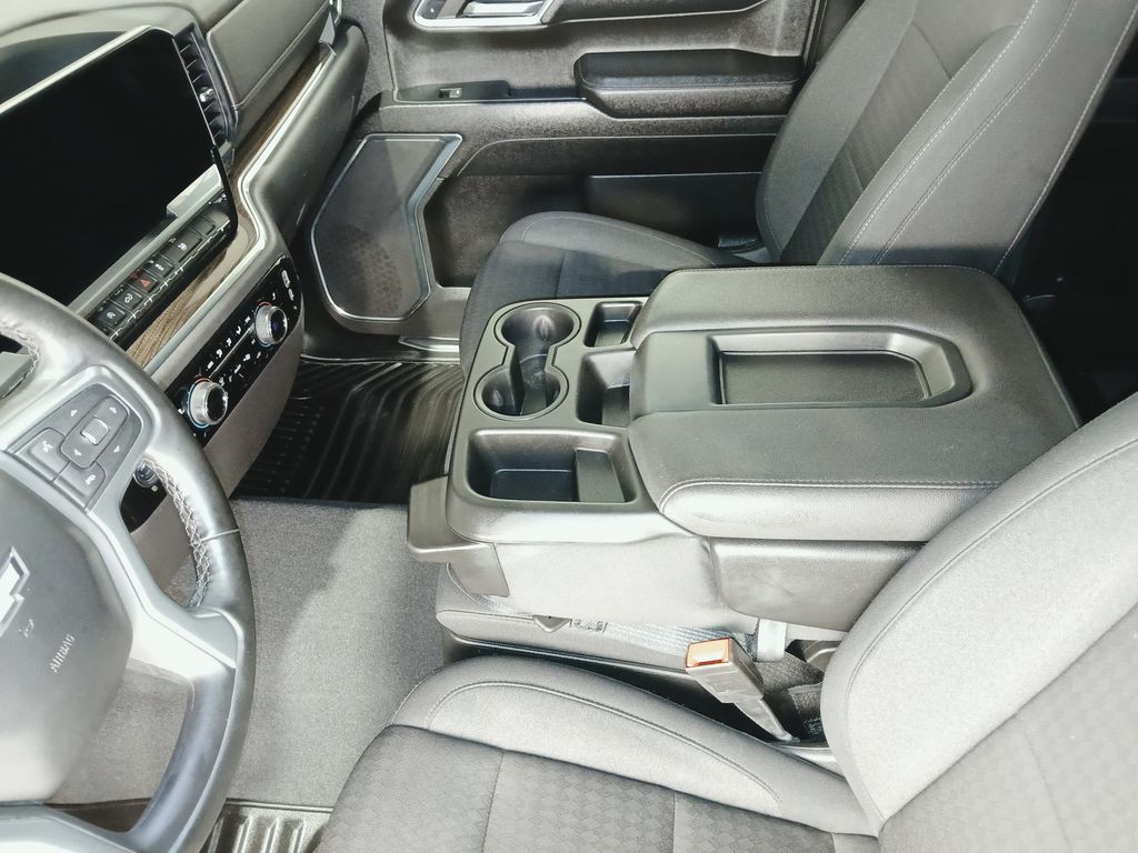 2024 Chevrolet Silverado 1500 LT - Photo 14