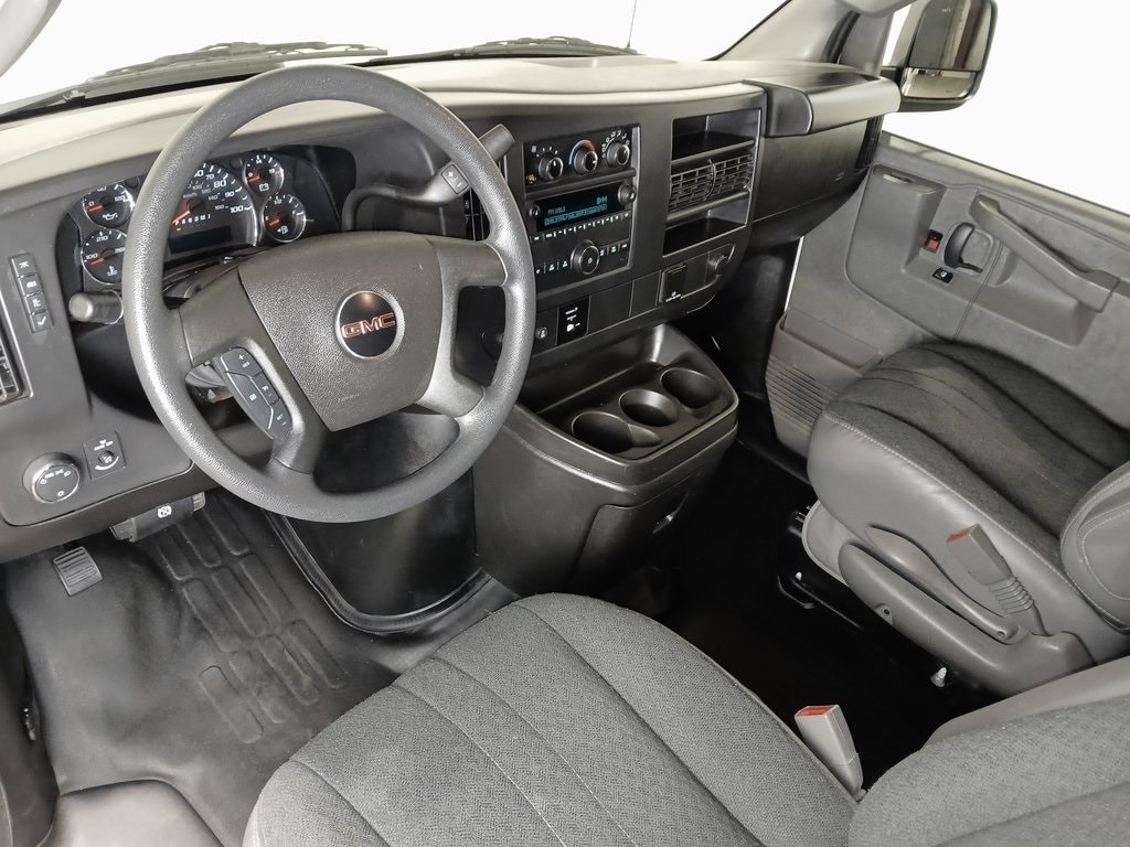 2024 GMC SAVANA - Image 14