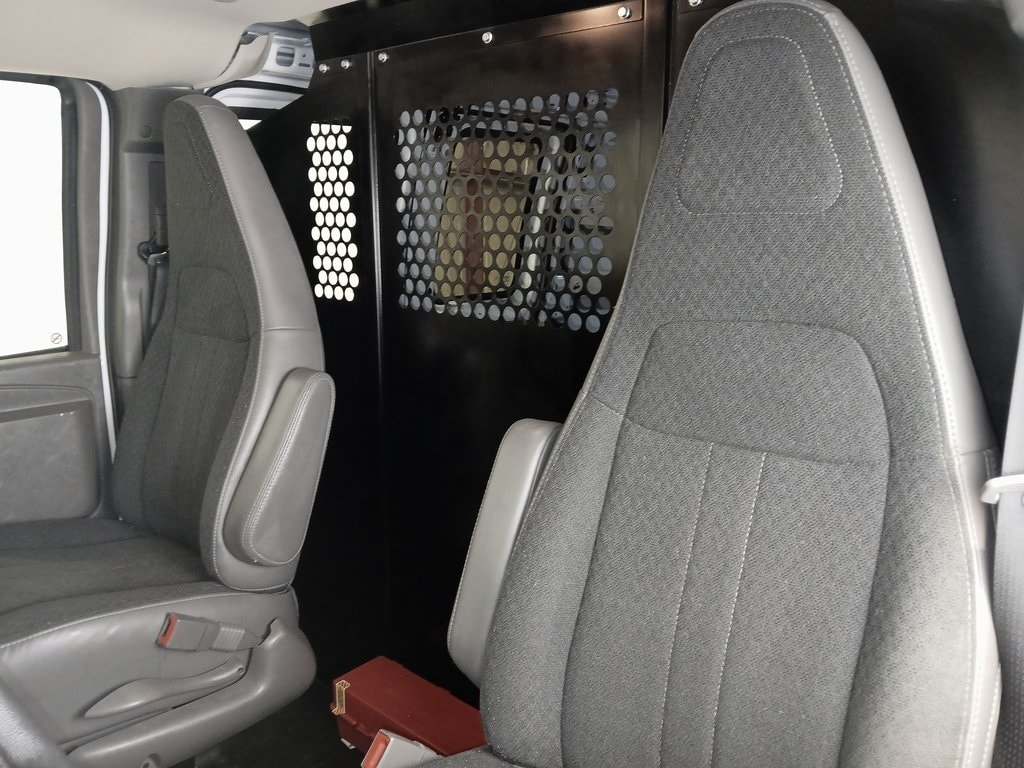 2024 GMC SAVANA - Image 10