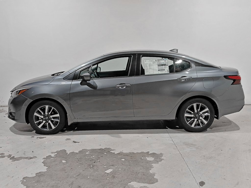 2025 Nissan Versa SV photo 4