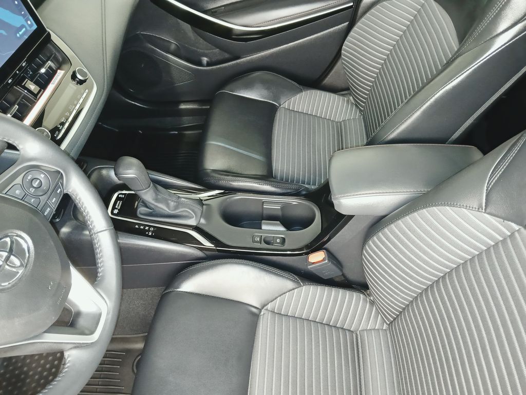2026 Toyota Corolla XSE - Photo 17