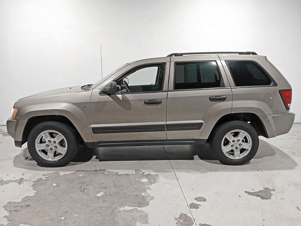 Used 2005 Jeep Grand Cherokee Laredo SUV