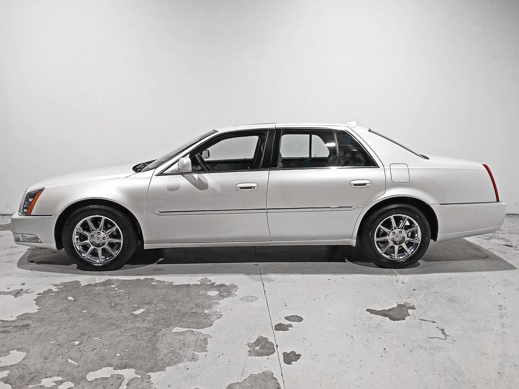 Used 2011 Cadillac DTS Luxury Sedan