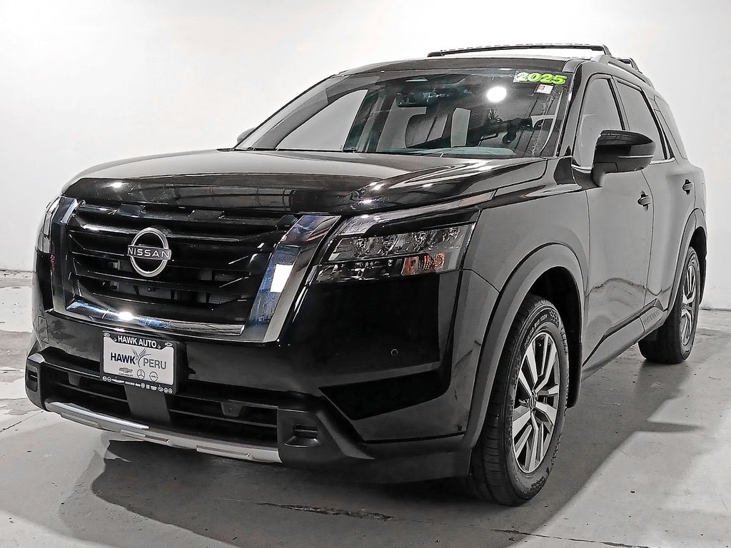 Used 2025 Nissan Pathfinder SL SUV