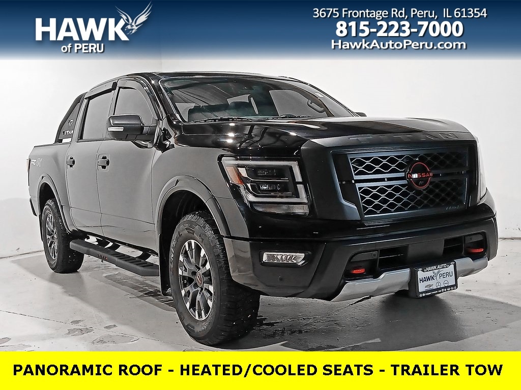 2024 Nissan Titan PRO-4X's photo