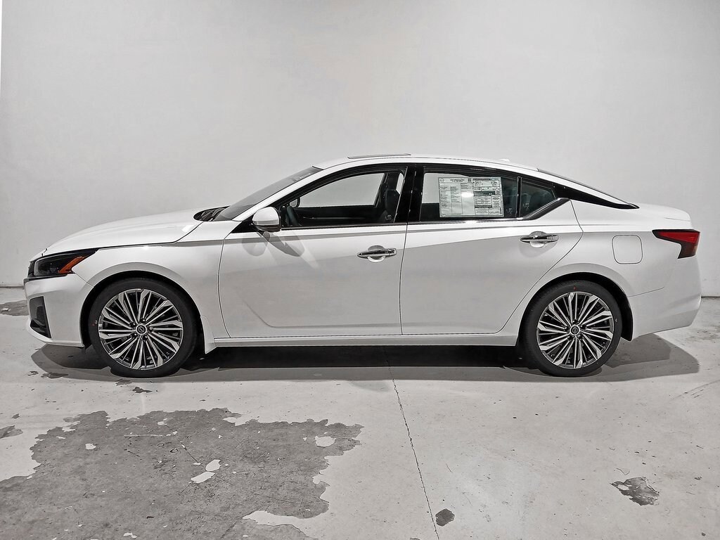 New 2025 Nissan Altima SL SL FWD