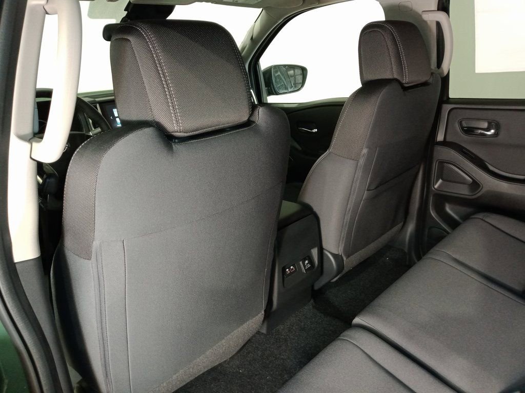 2026 Nissan Frontier SV - Photo 14