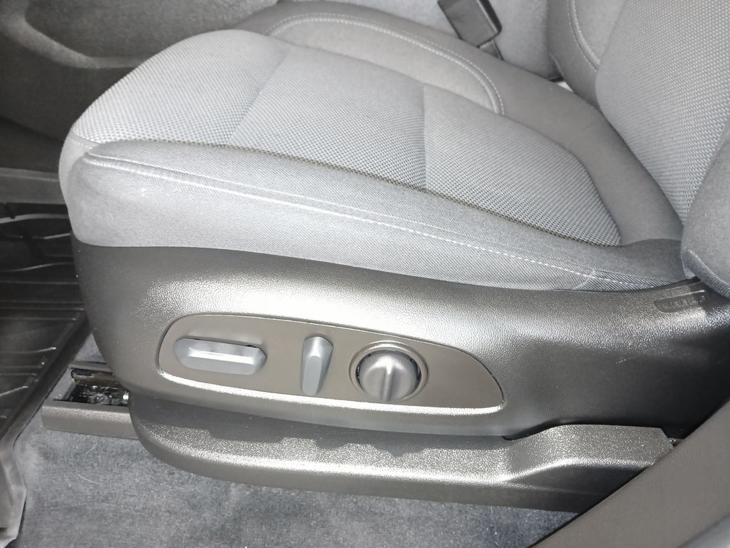 2023 Chevrolet Traverse 1LT - Photo 17