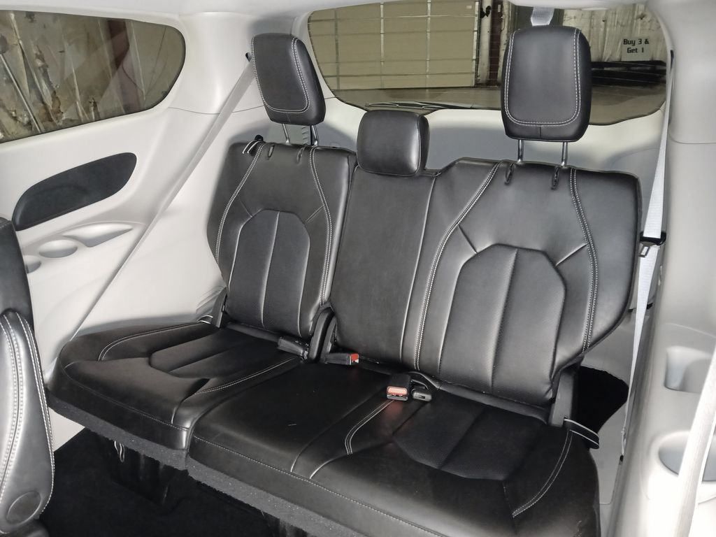 2024 Chrysler Pacifica Touring L - Photo 14