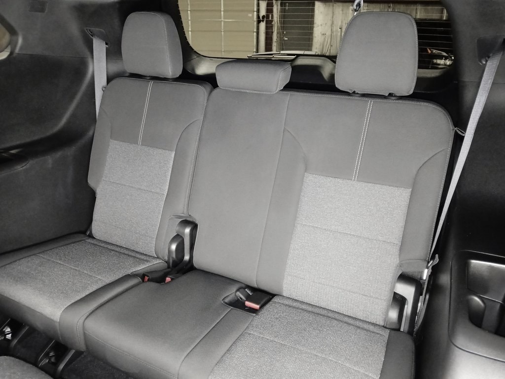 2025 GMC ACADIA - Image 14