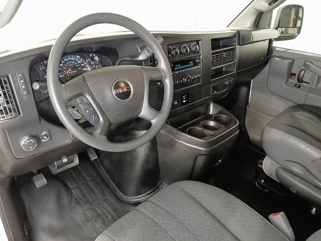 2024 GMC SAVANA - Image 8