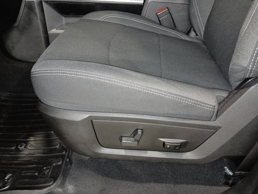 2023 RAM 1500 - Image 15