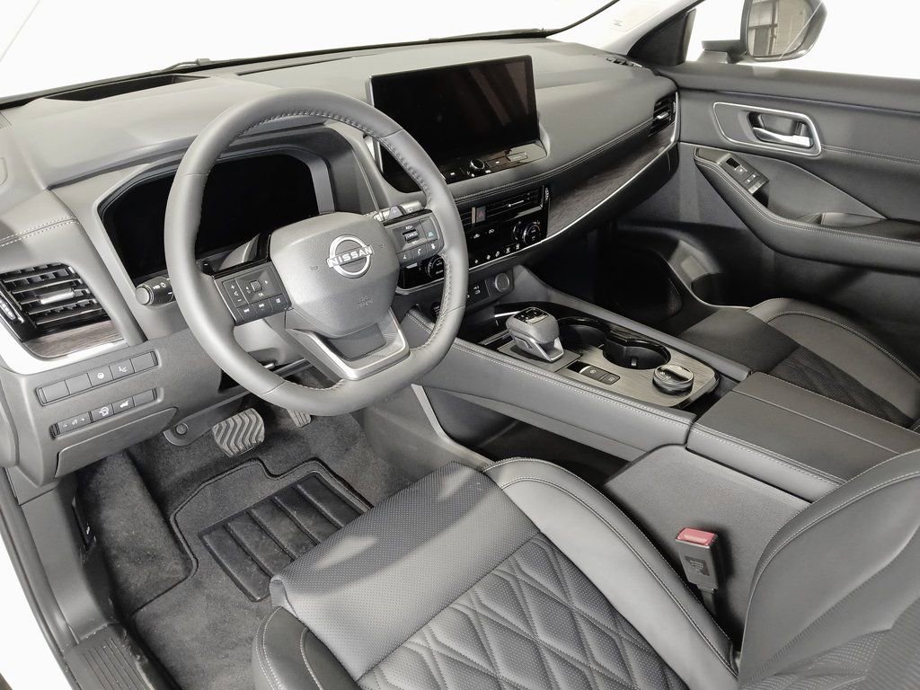 2026 Nissan Rogue Platinum - Photo 16