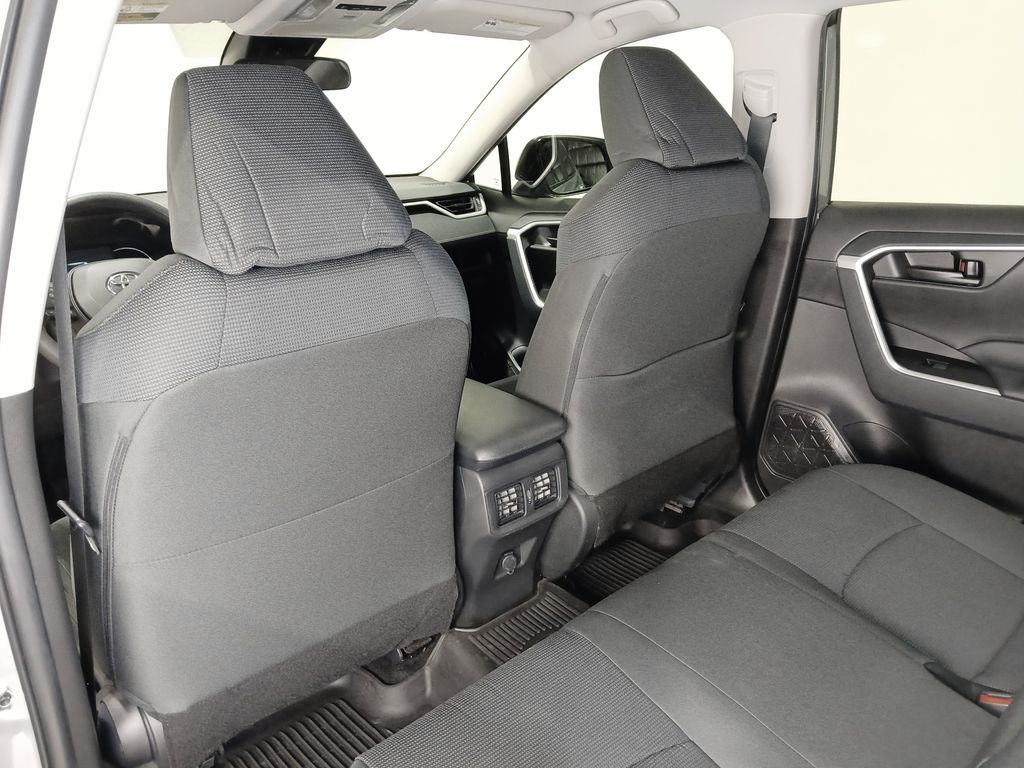 2025 Toyota RAV4 LE - Photo 13