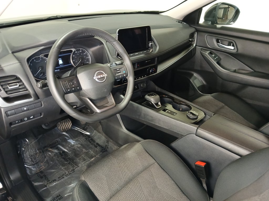 2026 Nissan Rogue SV - Photo 15