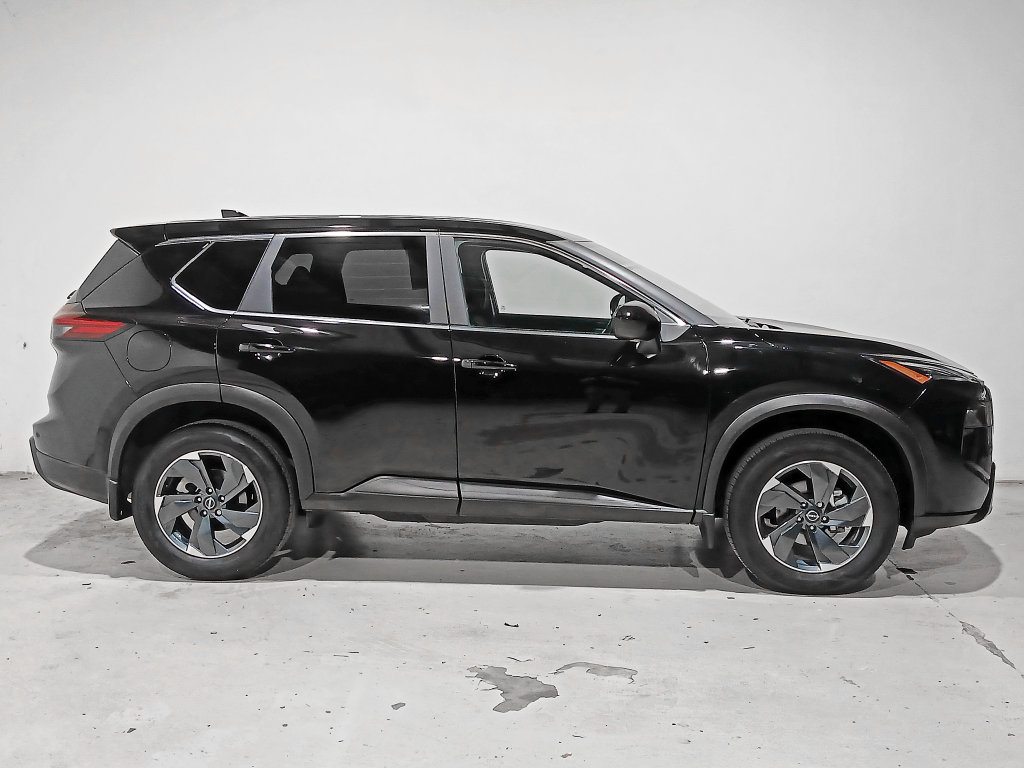 2026 Nissan Rogue SV - Photo 7