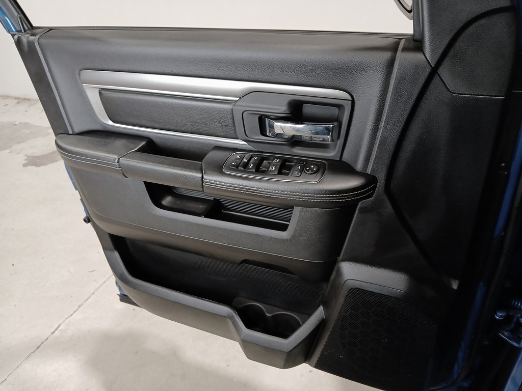 2023 RAM 1500 - Image 30