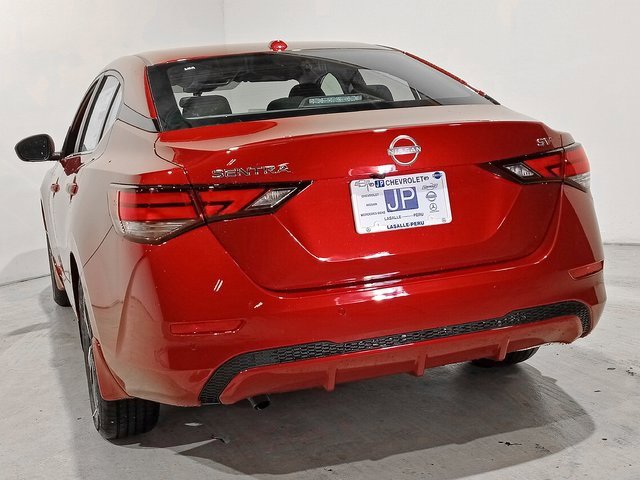 2025 Nissan Sentra SV photo 4