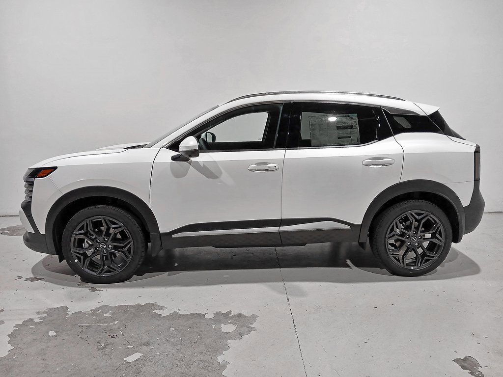 2025 Nissan Kicks SR photo 4