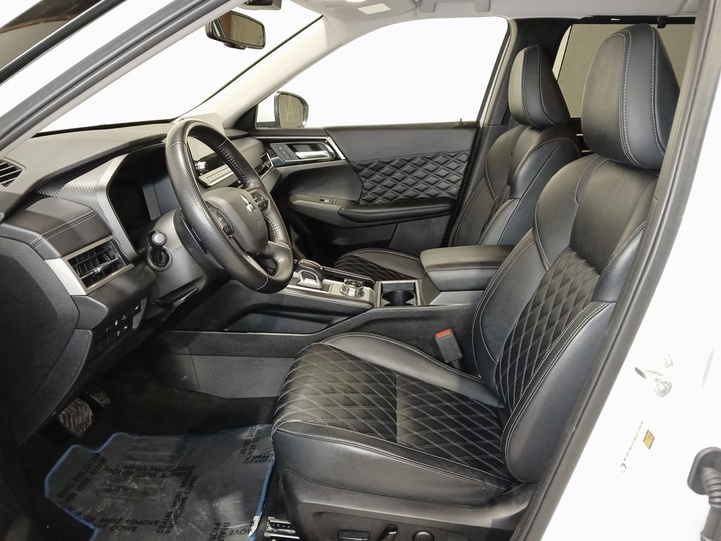 2024 MITSUBISHI OUTLANDER - Image 11